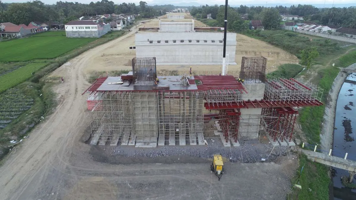Pembangunan Proyek Jalan Tol Yogyakarta-Bawen Ditargetkan Rampung 2027-2028