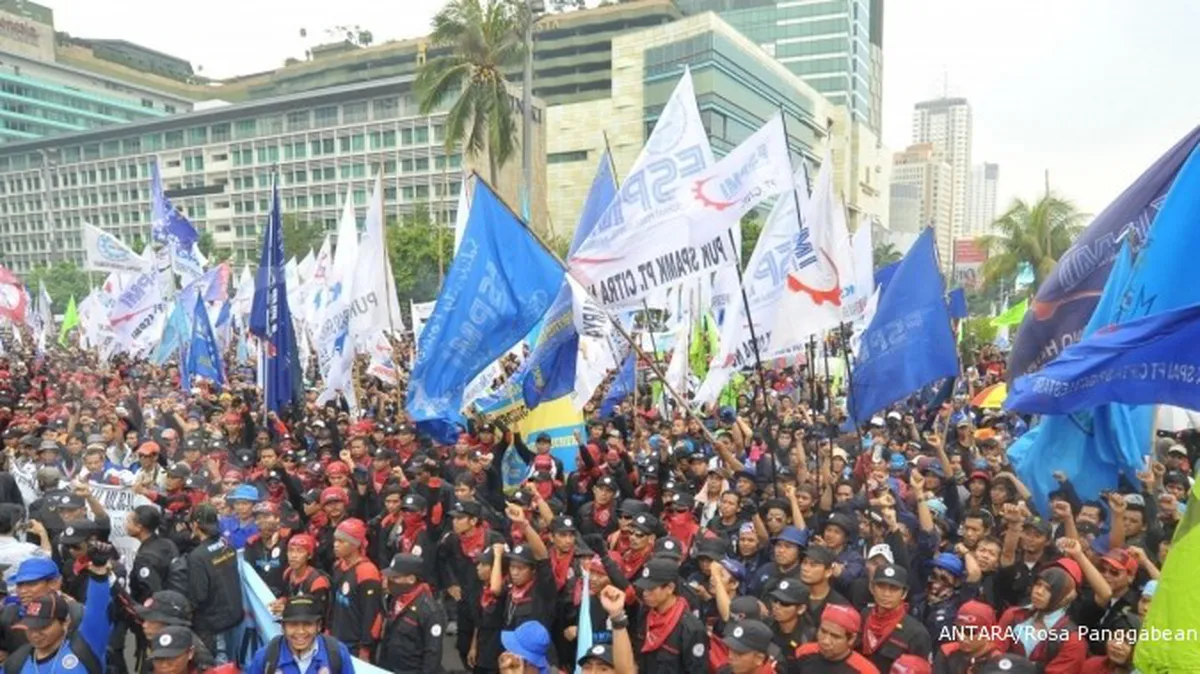 KSPI: Pemerintah langgengkan kebijakan upah murah