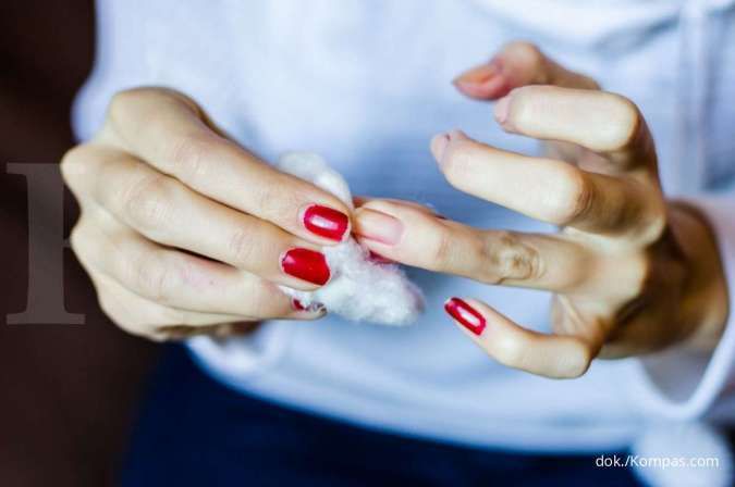 4 Cara Menghilangkan Kuteks di Rumah dengan Mudah, Menarik Dicoba!