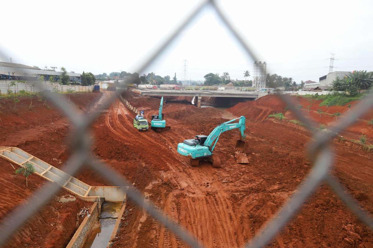 Target Produksi 10.000 Alat Berat di 2023