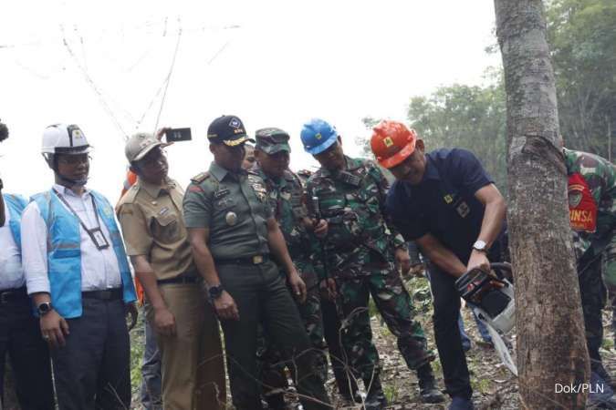 Jaga keandalan listrik, PLN gandeng TNI amankan jaringan transmisi di Bogor