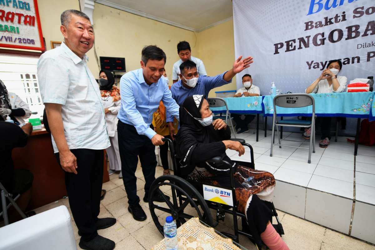 Bank BTN Beri Pengobatan Gratis di Surabaya