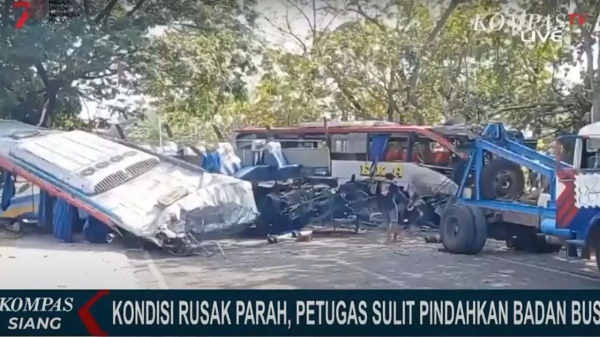 Kecelakaan Maut Adu Banteng! Bus Sugeng Rahayu vs Bus Eka, 3 Meninggal 16 Terluka