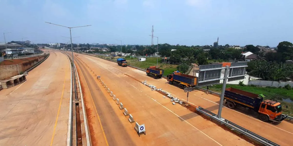 Waskita Karya (WSKT) meraih pendapatan tertinggi tapi turun paling dalam