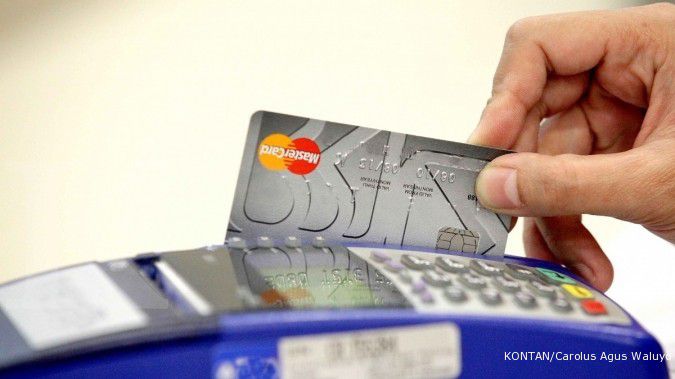 Bank gencar berburu nasabah kartu kredit