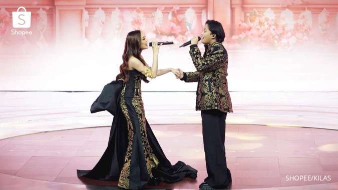 Mahalini dan Rizky Febian menciptakan suasana romantis dan haru, Lagu Kisah Sempurna dibawakan dengan indah dan mesra oleh pasangan yang sedang digemari masyarakat