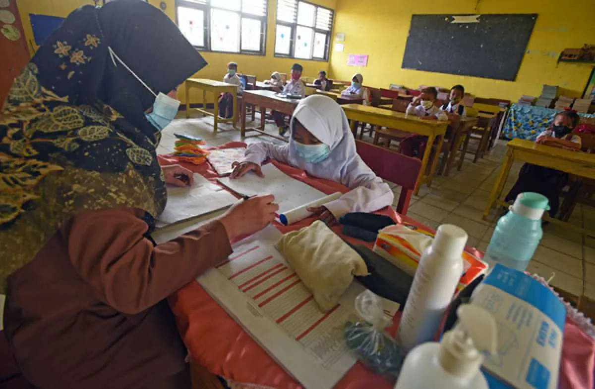 Gaji Guru Naik Rp 2 Juta atau Rp 500.000? Ini Jawaban FSGI dan Istana