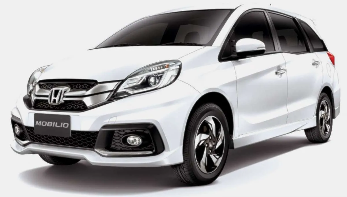 Pilihan harga mobil bekas Rp 100 jutaan, dapat Honda Mobilio tahun muda