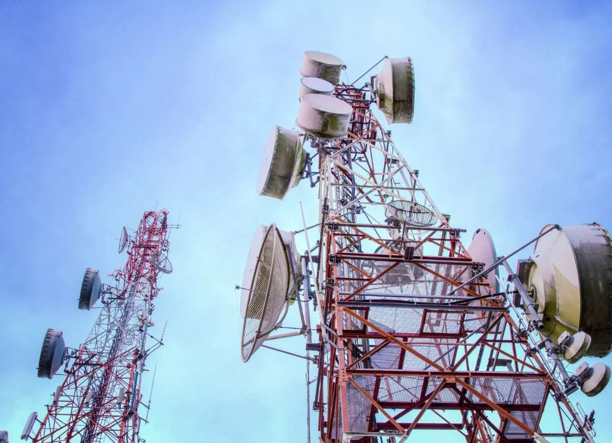 Persaingan Sengit, Cek Rekomendasi 3 Saham Emiten Telekomunikasi dari Analis