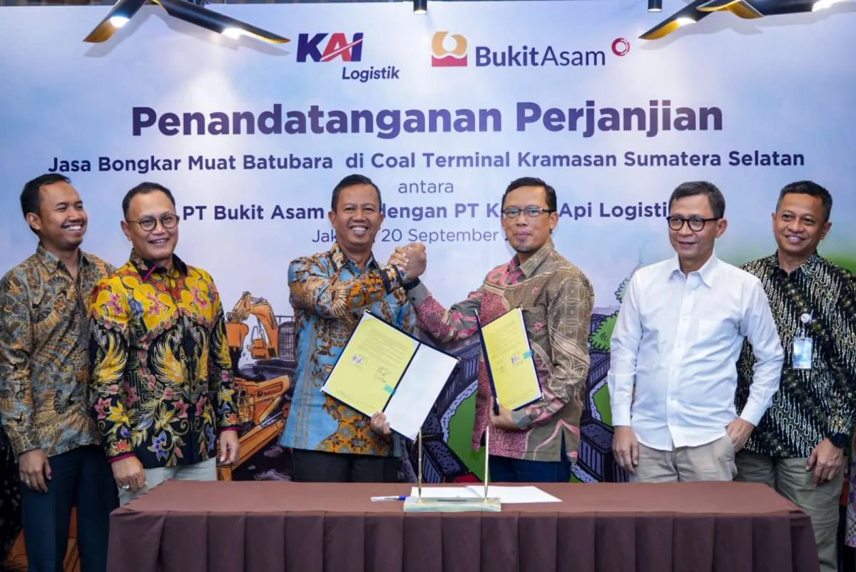 Bukit Asam (PTBA) dan KAI Logistik Teken Kerjasama Jasa Bongkar Muat Batubara