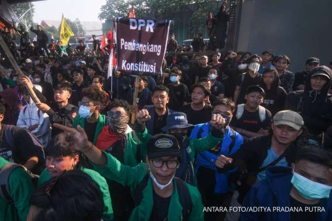 KPU-DPR Segera Bahas PKPU Pilkada, Jokowi Tak Berpikir Bikin Perppu