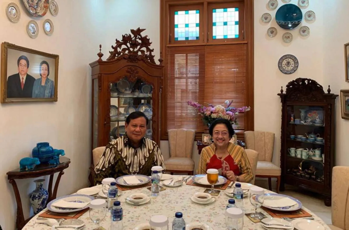 Ahok dan Prabowo, khusus disebut Megawati di panggung Kongres PDIP
