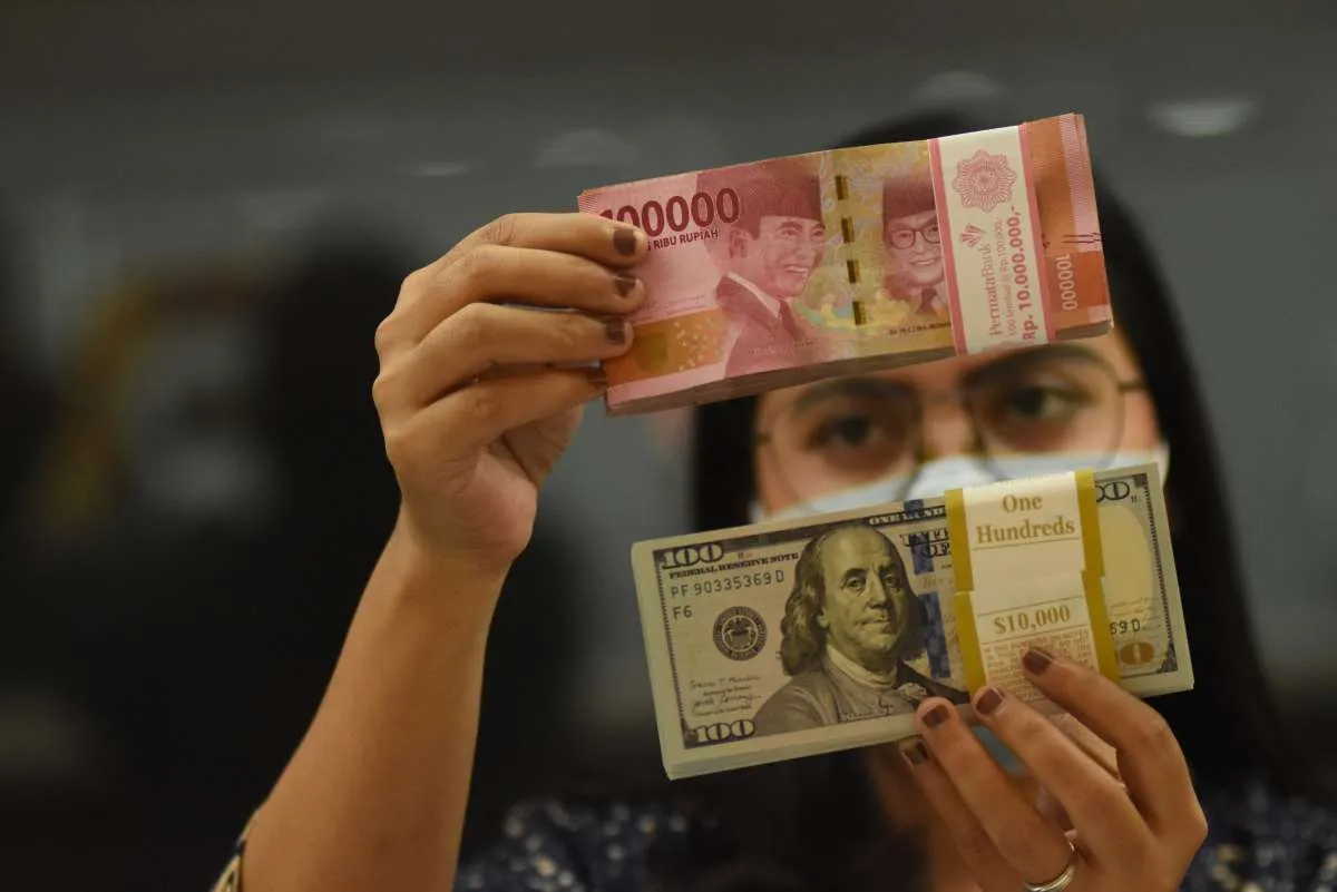 BI Catat Nilai Tukar Rupiah Melemah 4,14% dari Posisi Akhir 2021