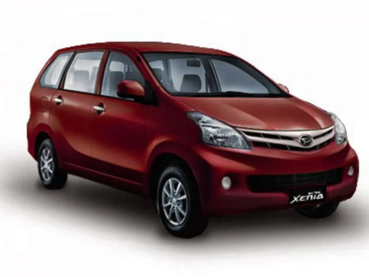 Bisa pilih, lelang mobil dinas Daihatsu Xenia 2012 harga Rp 40 jutaan, ada 2 unit
