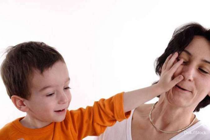 Tak Perlu Emosi, Ini 6 Cara Menghadapi Balita yang Suka Memukul