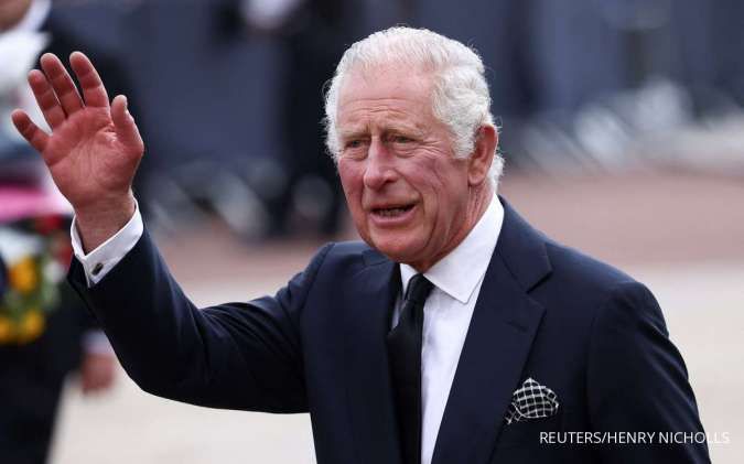 Raja Charles dan William Menyapa Simpatisan yang Antre untuk Melayat Ratu Elizabeth