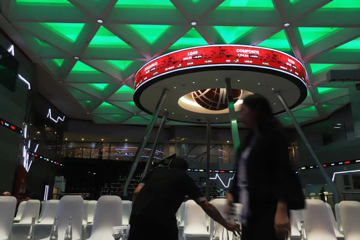 Buka Gembok GRPM, BEI Suspensi Saham SMDM dan MINA