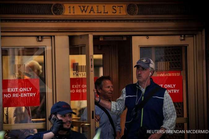 Wall Street menunggu stimulus, investor beralih ke saham terkait siklus ekonomi