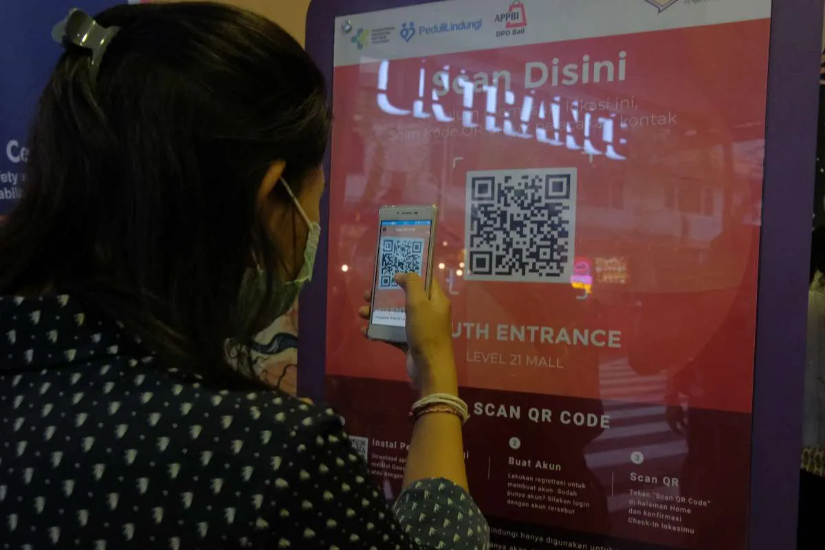 Tak cuma melacak riwayat kontak, aplikasi ini menyimpan paspor di masa pandemi