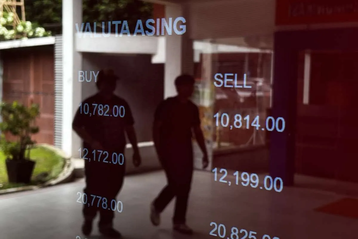 Cermati Tingkat Kurs Dollar-Rupiah di BCA, BNI, BRI, dan Mandiri Hari Rabu (30/7)