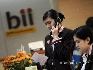 Maybank dapat perpanjangan waktu refloat saham BNII hingga 1 Desember 2011