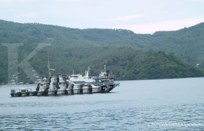 Navy arrests six Malacca strait pirates 