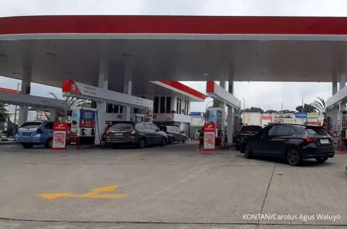 Jangan Panik, Pertamina Pastikan Stok BBM 21 Hari Terus Dilakukan Refiil