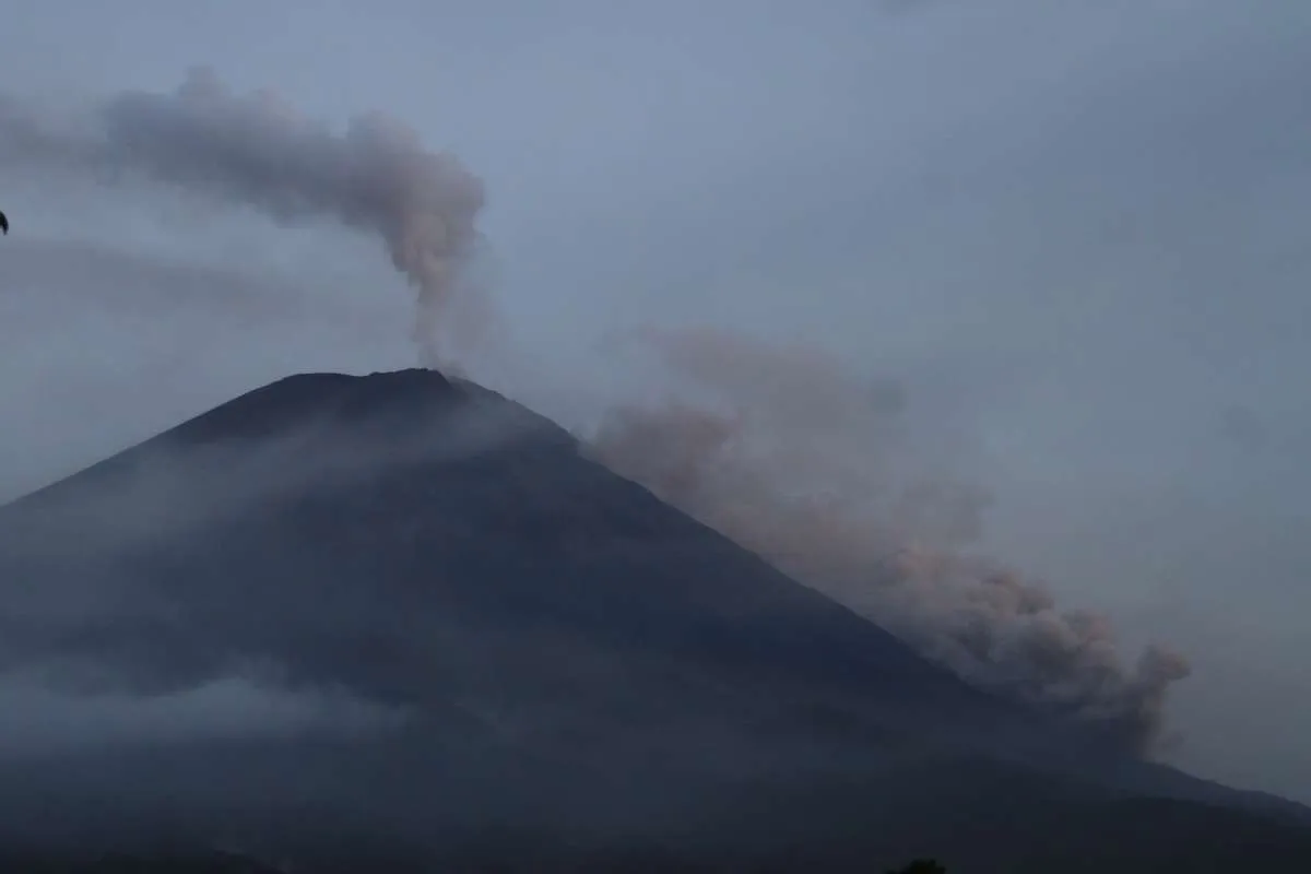 Rekomendasi BMKG terkait cuaca di Gunung Semeru hari ini 