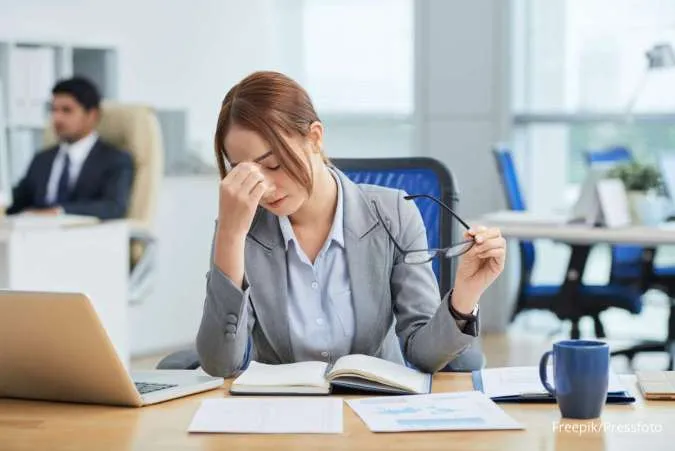 Masalah Kesehatan Mental Kerja: Kenali Bedanya Burnout, Sibuk, dan Berkembang