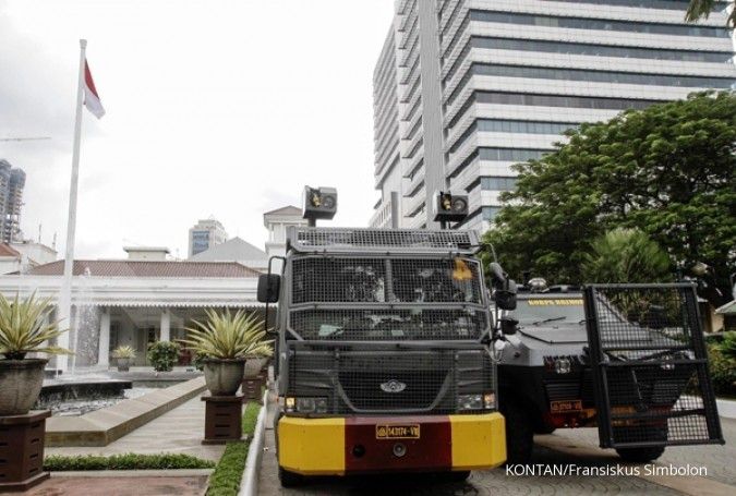 Kompleks Istana dijaga empat panser Anoa