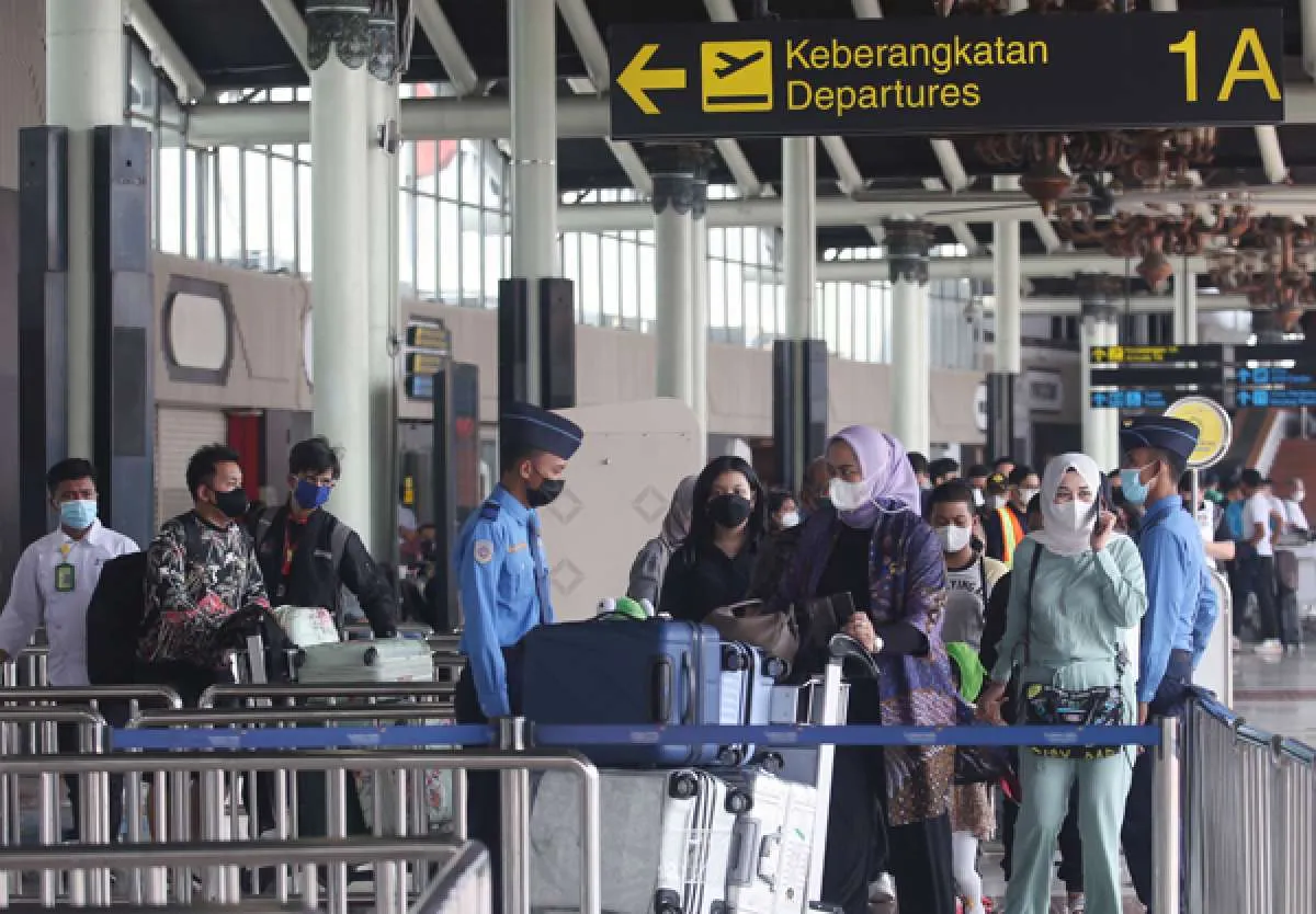 Bukan Cuma Tes Antigen dan PCR, Simak Syarat Naik Pesawat di Aturan Terbaru
