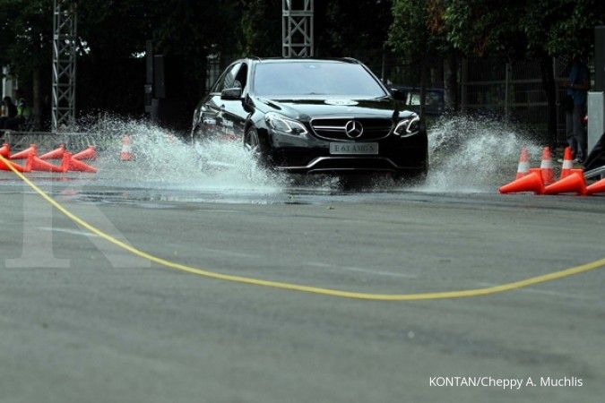 Marcedes Benz cari pembeli 42 mobil bekas KAA