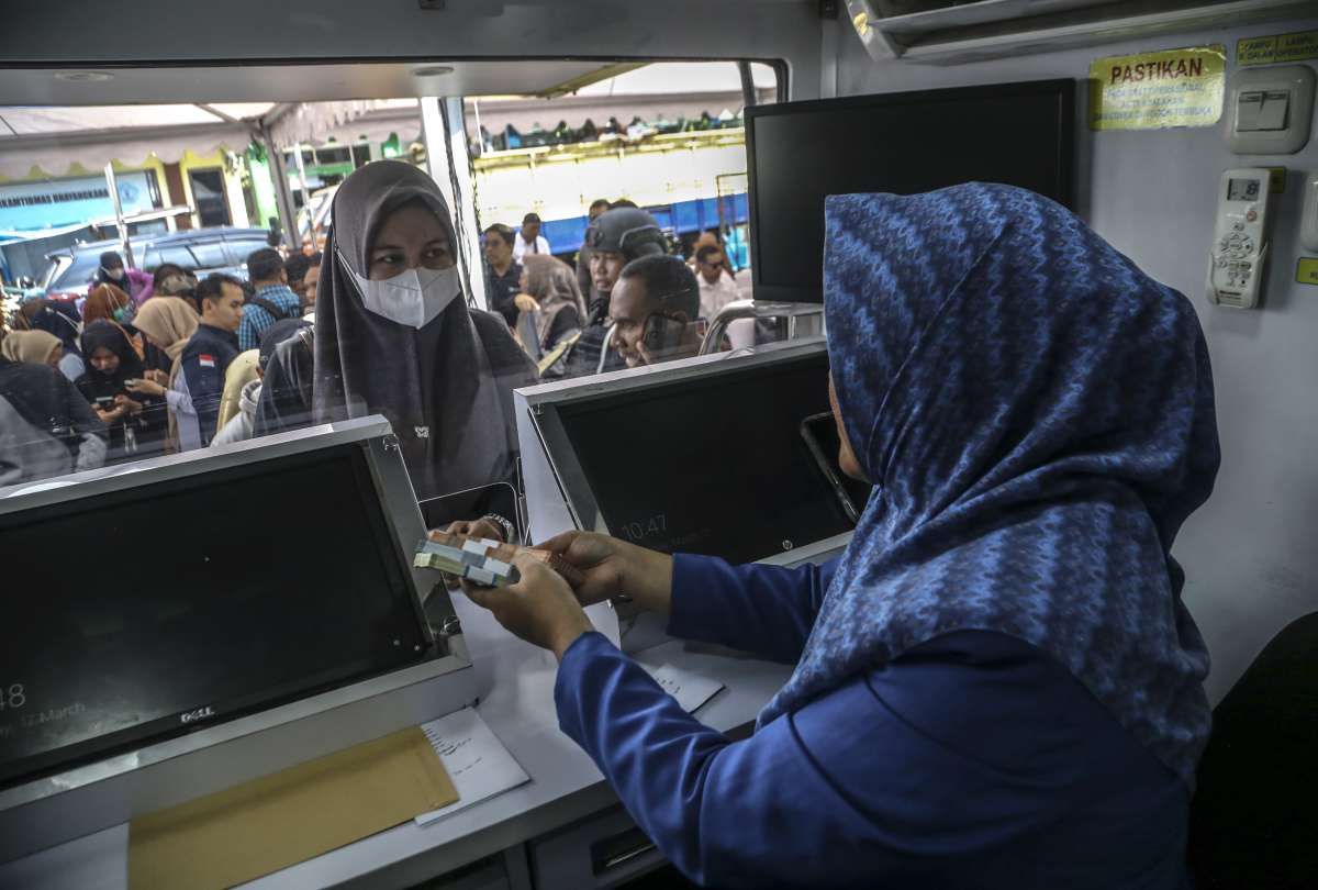 Pertumbuhan Jumlah Simpanan Kelas Menengah Bawah Terus Melambat
