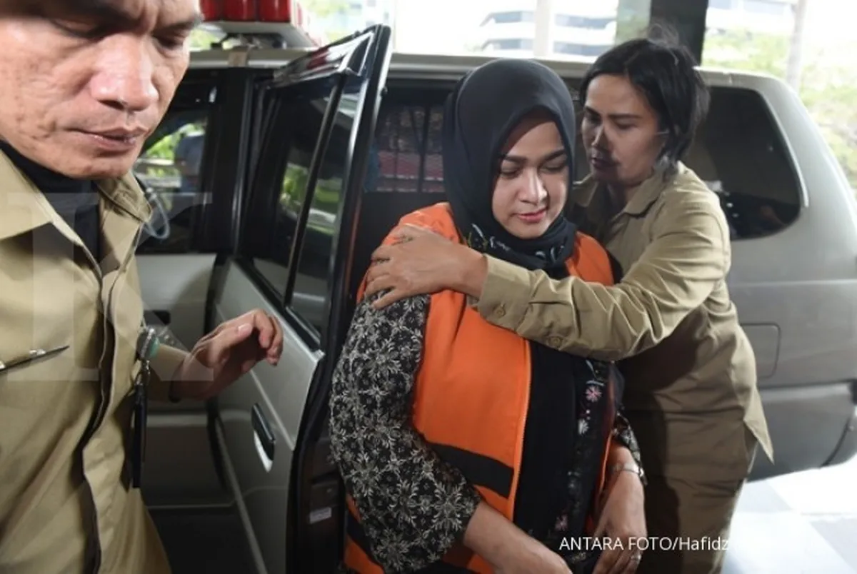 Evy: Suap PTUN, Kaligis selalu minta dollar AS