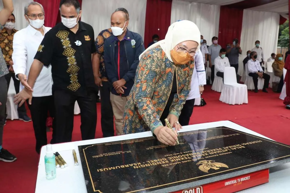 Menaker Ida Fauziyah resmikan Balai Latihan Kerja Komunitas milik serikat pekerja