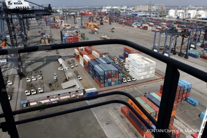 Trade balance stays positive with $738.3m surplus