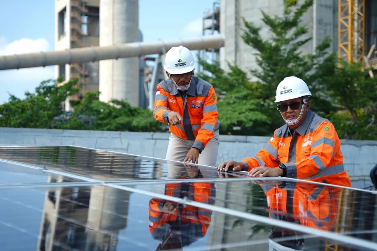 SIG Akselerasi Dekarbonisasi & Transisi Energi Hijau guna Operasional Pabrik di Tuban