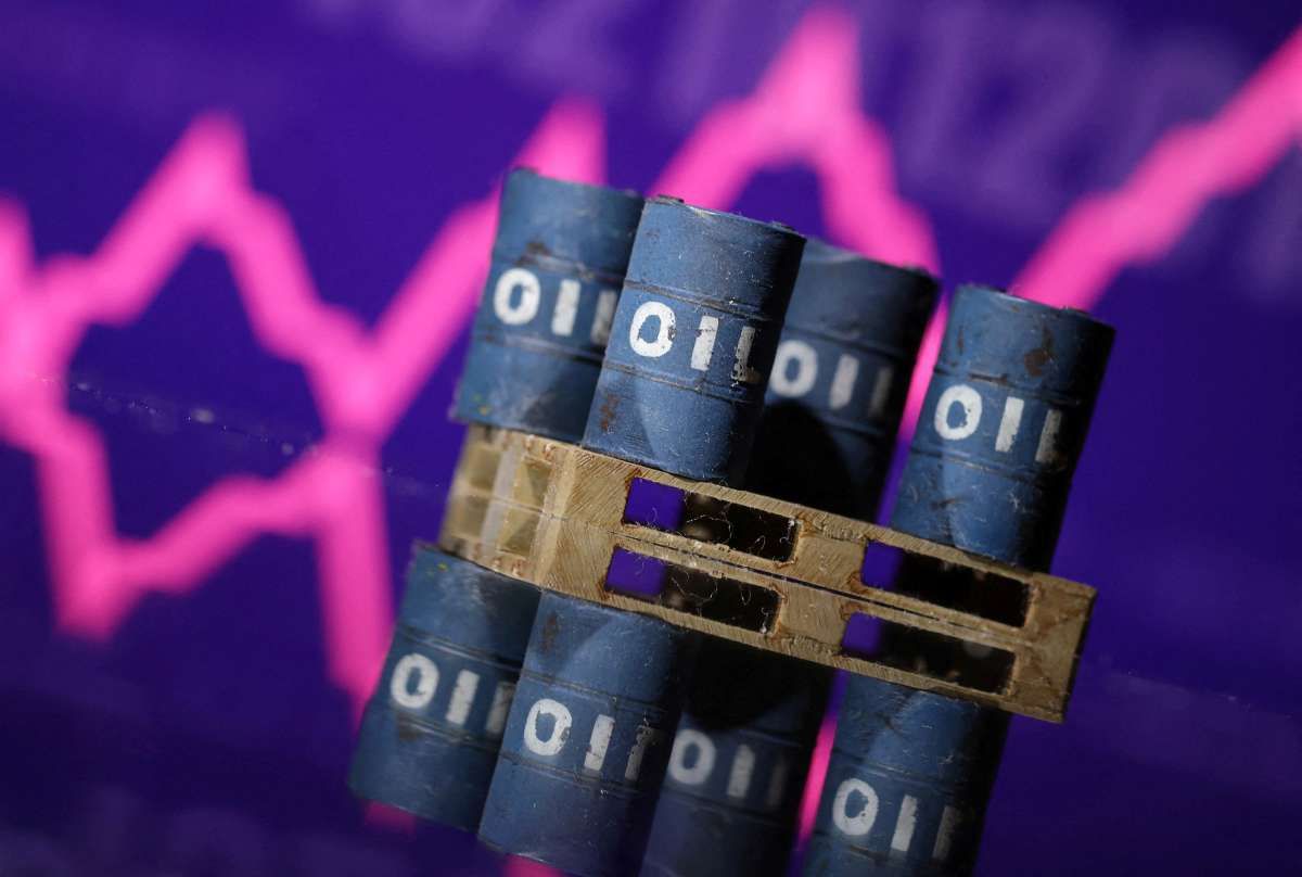Harga Minyak Membuka Ruang Fiskal Pemerintah