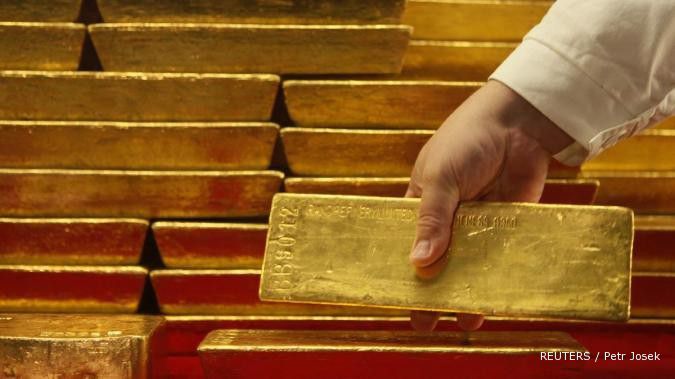 Harga emas anjlok ke level terendah tahun ini
