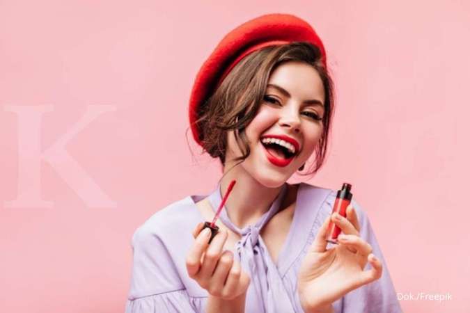 Anti Pecah-Pecah, Ini 4 Tips Memilih Lipstik untuk Bibir Kering