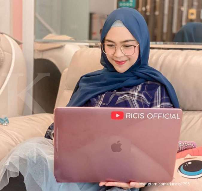 Ria Ricis menjadi youtuber Indonesia paling tajir bulan November 2021!