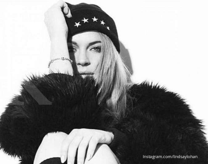 Lindsay Lohan kembali merilis lagu baru setelah hampir 11 tahun vakum
