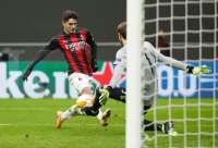  Priiit... Kartu Kuning untuk Bisnis Klub Bola