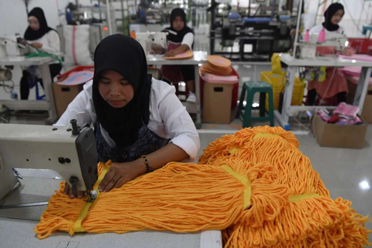 Klinko Karya Imaji (KLIN) Siap Sapu Bersih Kenaikan Permintaan Alat Rumah Tangga