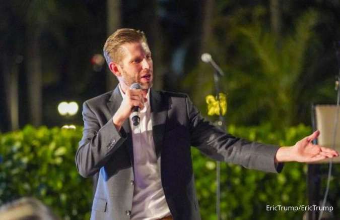 Bandara Palm Beach Resmi Berganti Nama Menjadi Donald J. Trump