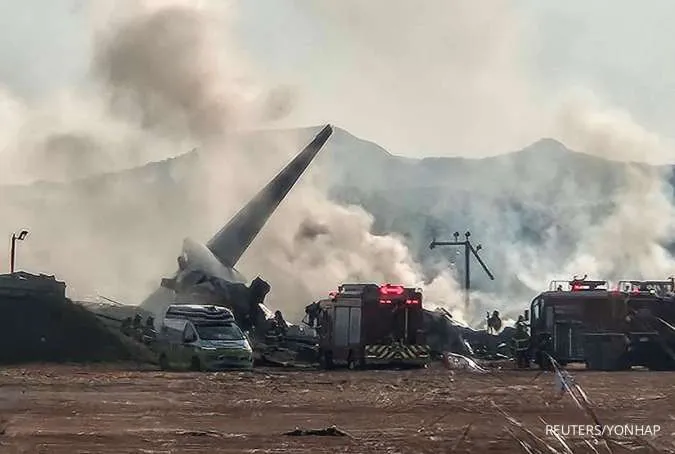 At Least 28 Dead, Two Rescued in Fiery Aircraft Crash in South Korea