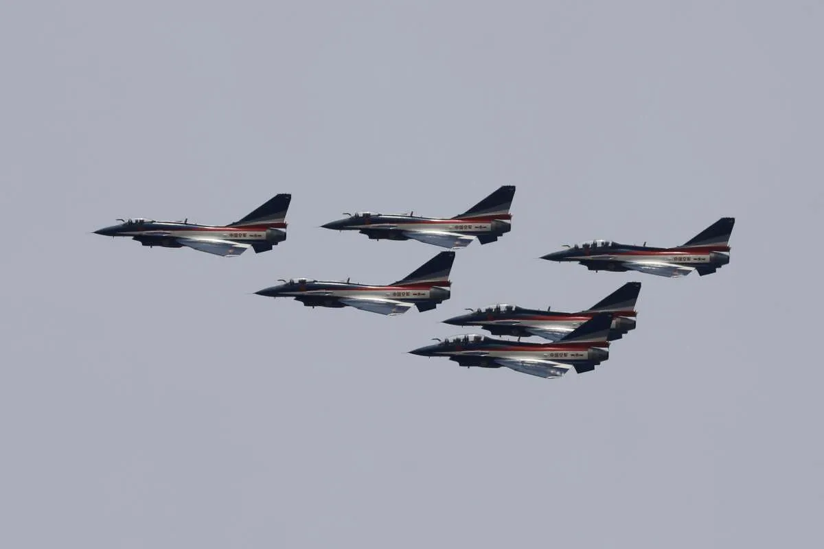 Meski dilanda badai pasir parah, China gelar latihan militer di udara
