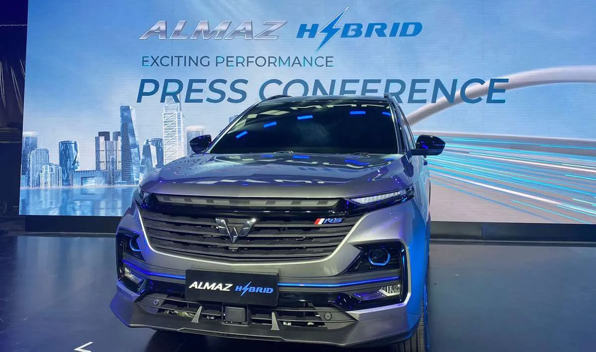 Wuling Luncurkan Almaz Hybrid, Kendaraan Hybrid Pertama Wuling di Indonesia