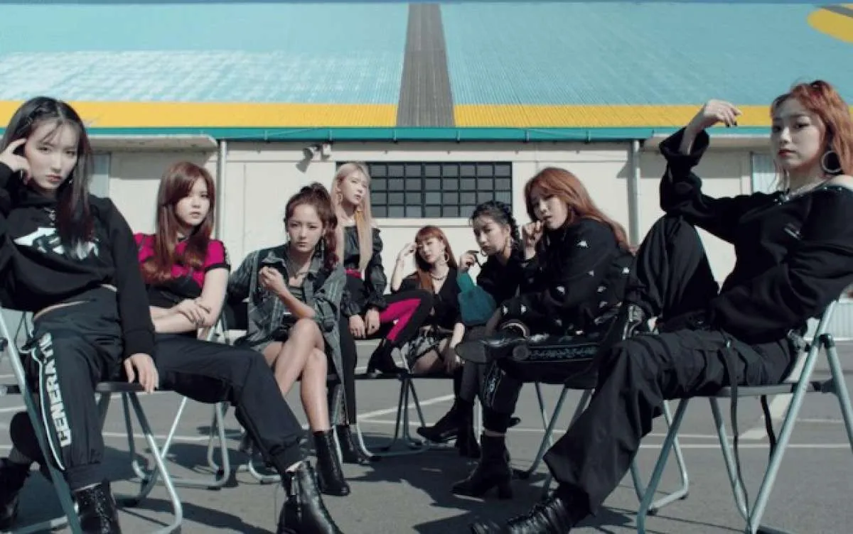 Girl group Gugudan resmi bubar, begini pernyataan dari agensi Jellyfish Entertainment