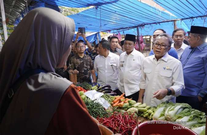Tinjau Pasar Palapa di Riau, Mendag Zulkifli Hasan:Harga Bapok Stabi